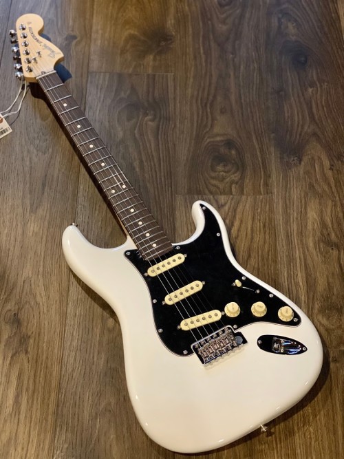 Fender American Performer Stratocaster with Rosewood FB in Arctic